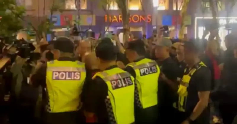 10 Peserta Himpunan Garah Rancang Saman Kerajaan dan Polis