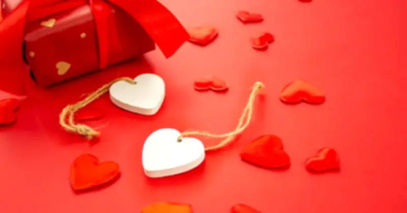 8 Idea Hadiah Buatan Malaysia untuk Hari Valentine yang Menggugah Hati