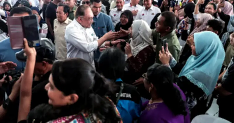 Anwar Arah Percepatkan Projek Kecil di Seluruh Negara untuk Manfaat Rakyat