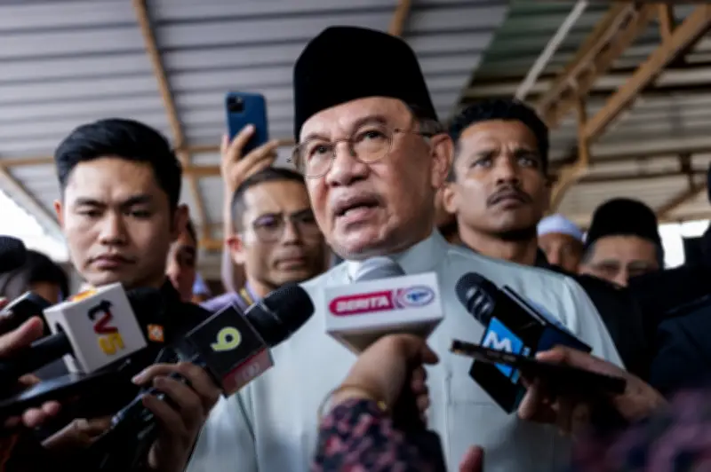 Anwar Desak Percepat Rang Undang-Undang Hadkan Tempoh Perdana Menteri Kepada Dua Penggal