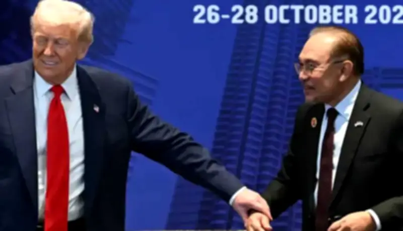 Anwar Tegaskan Tiada Gopoh Keluar Perjanjian Dagang, Trump Beri Amaran kepada Negara Lain