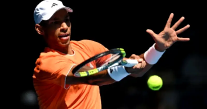 Auger-Aliassime, Medvedev Terus Mara ke Suku Akhir Terbuka Dubai