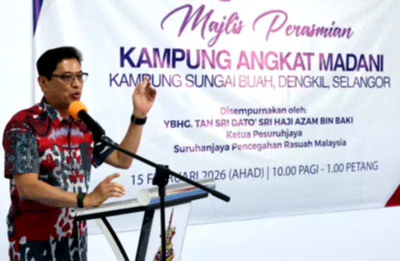 Azam Baki Tidak Beri Komen Kes RM1.11 Bilion, Wakilkan Timbalan MACC