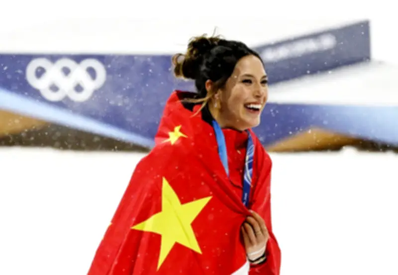 Bintang Olimpik China Eileen Gu Jawab Tegas Soalan 'Dua Emas Hilang' Dalam Sidang Media Viral