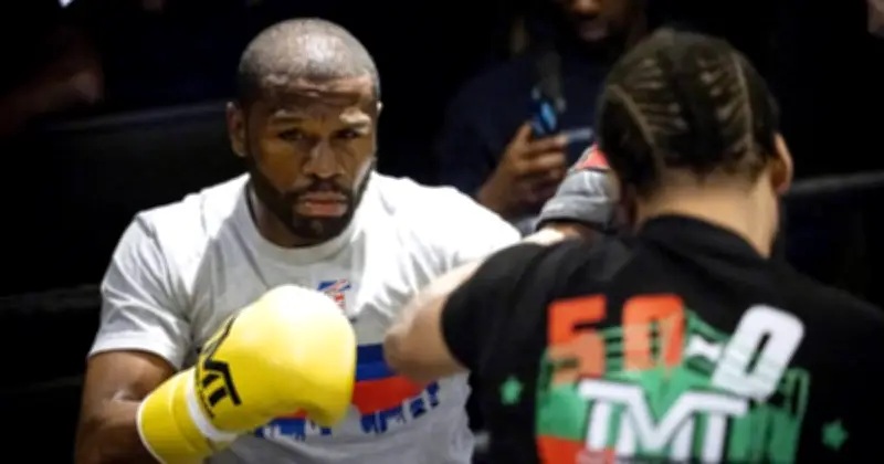 Floyd Mayweather Bakal Kembali ke Gelanggang Profesional Selepas Lawan Pameran dengan Mike Tyson