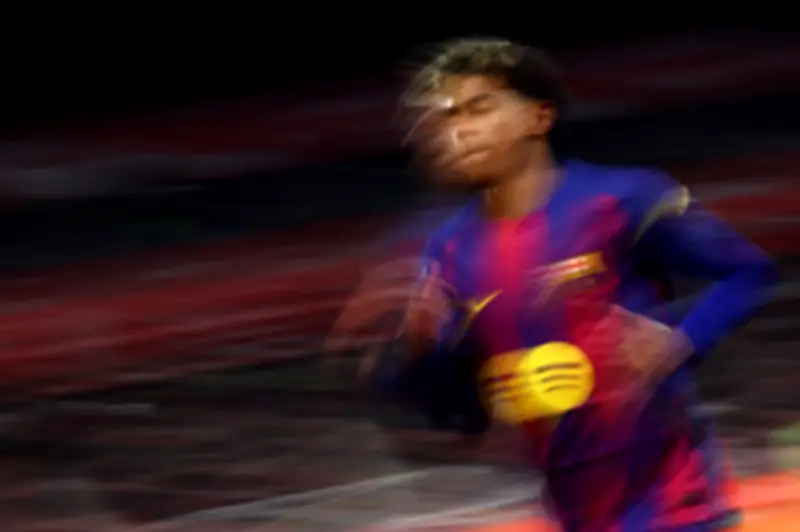 Girona Kejutkan Barcelona 2-1, Juara Ketinggalan di Belakang Real Madrid