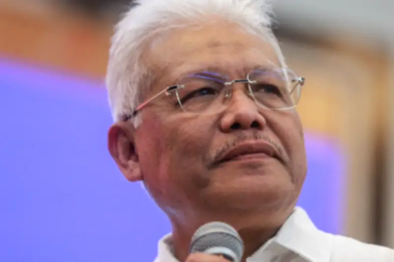 Hamzah Kekal Ketua Pembangkang Sementara Menunggu Notis Rasmi Parlimen