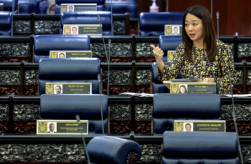 Hannah Yeoh Jelaskan Isu Dakwah Jalanan: Bukan Bahan Dakwah, Kanopi Sahaja Dirampas