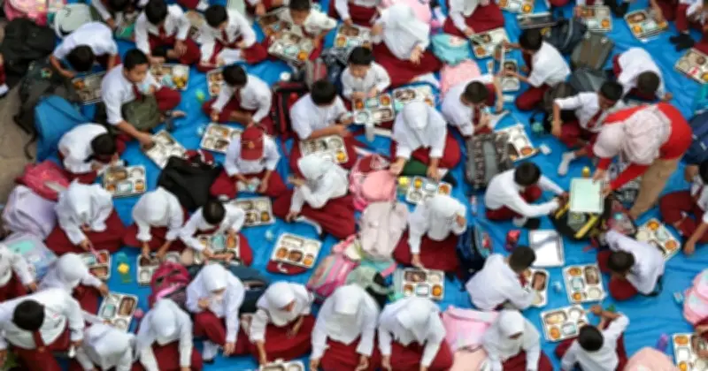 Indonesia Teruskan Program Makanan Percuma Walaupun Hadapi Bantahan Luar Biasa