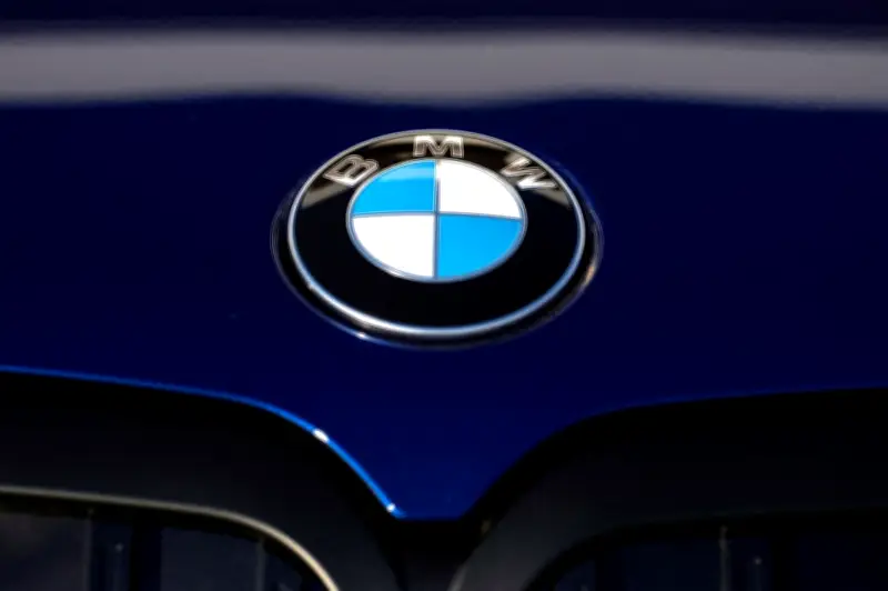 Jerman Arah BMW Panggil Semula 330,000 Kenderaan Global Atas Risiko Kebakaran Pendawaian Papan Pemuka