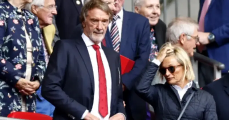 Jim Ratcliffe Minta Maaf Atas Komen 'Penjajahan Imigran' di UK