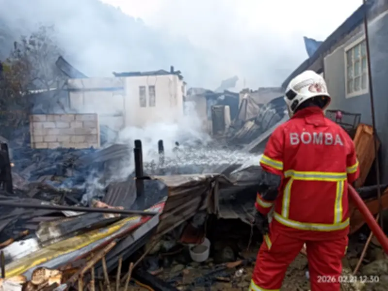 Kebakaran Musnahkan 14 Rumah di Kota Belud, Akses Sempit Halang Operasi Bomba