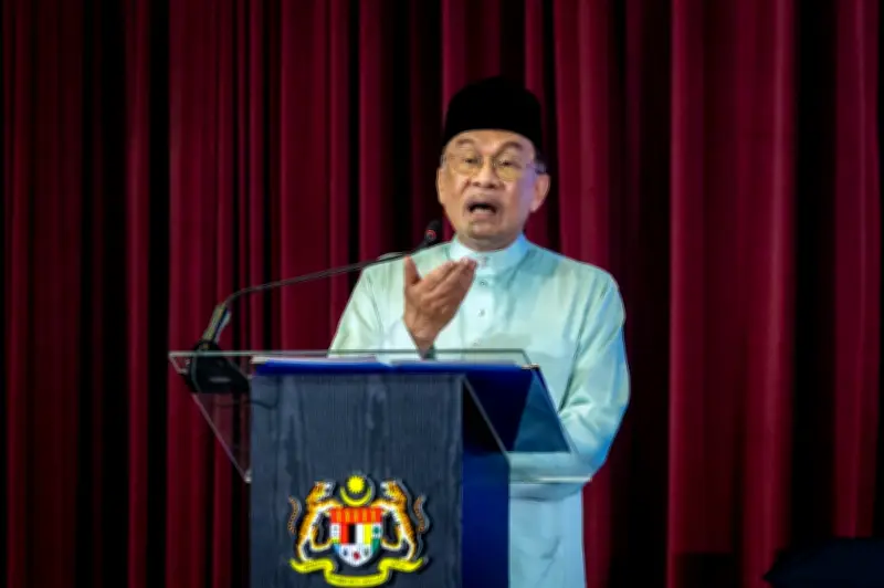 Kerajaan Malaysia Tunggu Taklimat MITI Sebelum Bertindak Balas Tarif Baharu Trump - Anwar