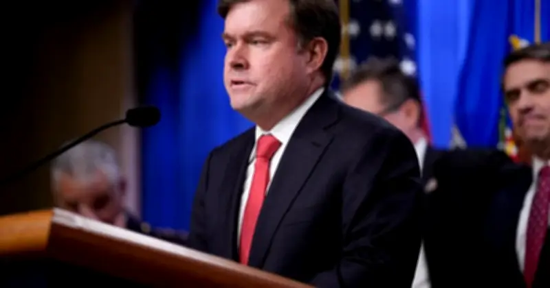 Ketua Sekatan Trump Bakal Berundur Akibat Ketegangan Dengan Bessent