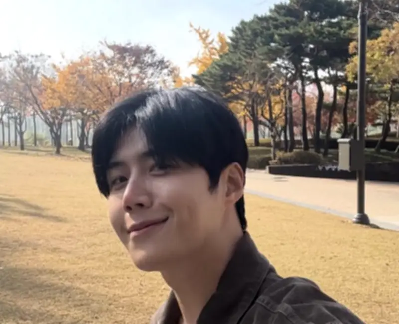 Kim Seon-ho Lancar Jelajah Fan Meeting Asia 2026 'Love Factory'