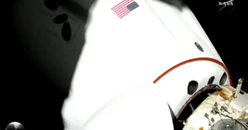 Krew Antarabangsa Berlabuh di Stesen Angkasa Lepas untuk Misi Penyelidikan 8 Bulan