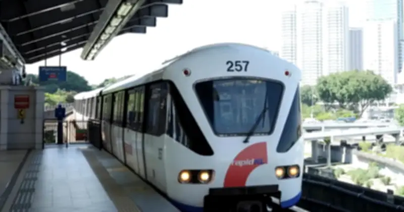 Laluan LRT Kelana Jaya Tergendala Lagi Akibat Isu Teknikal