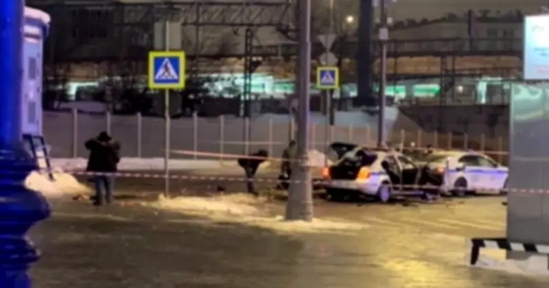 Letupan di Stesen Kereta Api Moscow, Polis Terbunuh dan Penyerang Maut