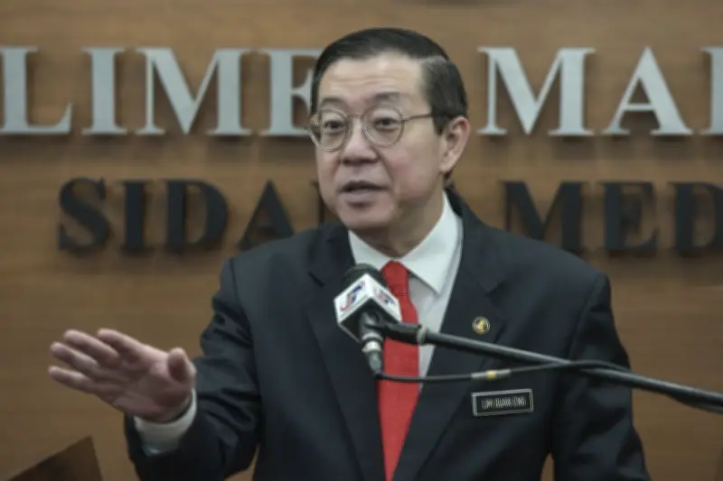 Lim Guan Eng Ulang Seruan 2022 untuk Debat Parlimen Berkenaan Pegangan Saham Ketua SPRM
