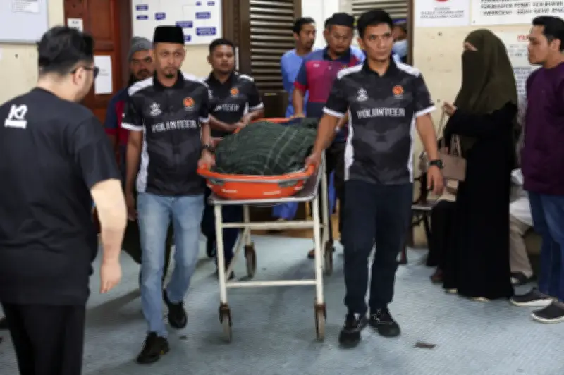 Lima Ahli Keluarga Mangsa Pembunuhan di Kuantan Dikebumikan di Cerating