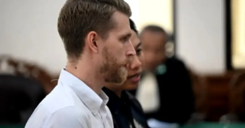 Mahkamah Indonesia Penjarakan Dua Warganegara British Atas Kesalahan Dadah di Bali