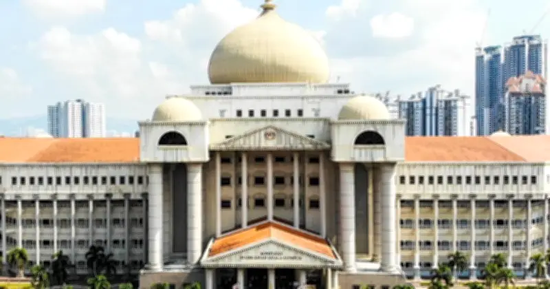 Mahkamah Tegaskan Pemimpin Umno, Dua Lain Menipu Jemaah Haji RM500,000