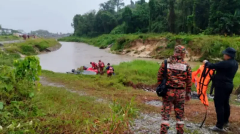 Operasi Mencari Remaja Dikhuatiri Lemas di Sungai Kuching Diteruskan