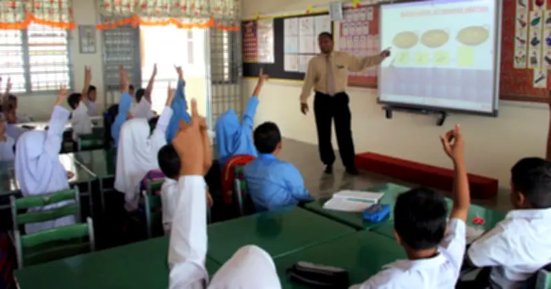 Pakar Pendidikan: Tangan Guru Terikat dalam Penilaian Berasaskan Bilik Darjah