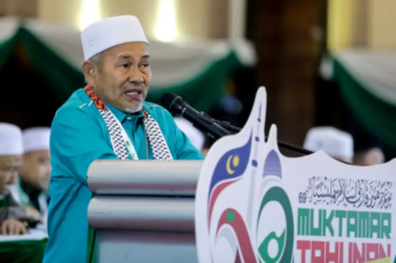 PAS Simpati dengan Ahli Parlimen Bersatu Dipecat, Kedudukan Hamzah Sebagai Ketua Pembangkang Dibincang