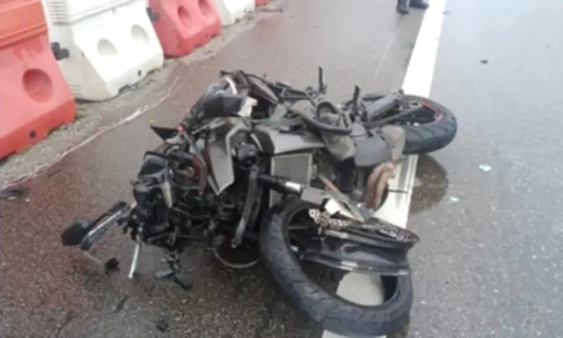 Pasangan Suami Isteri Maut Motosikal Terbabas Langgar Pembahagi Jalan di NSE Kulai