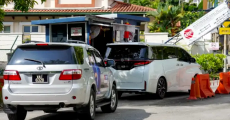 Pemimpin Bersatu Berhimpun di Rumah Muhyiddin Selepas Pemecatan Hamzah