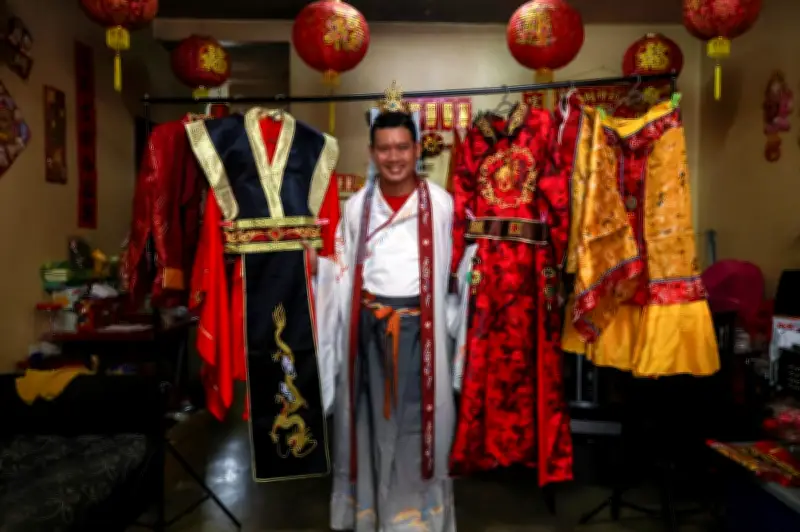 Pemuda Gua Musang Hidupkan Semula Pakaian Hanfu 2,000 Tahun untuk Sambut Tahun Baru Cina