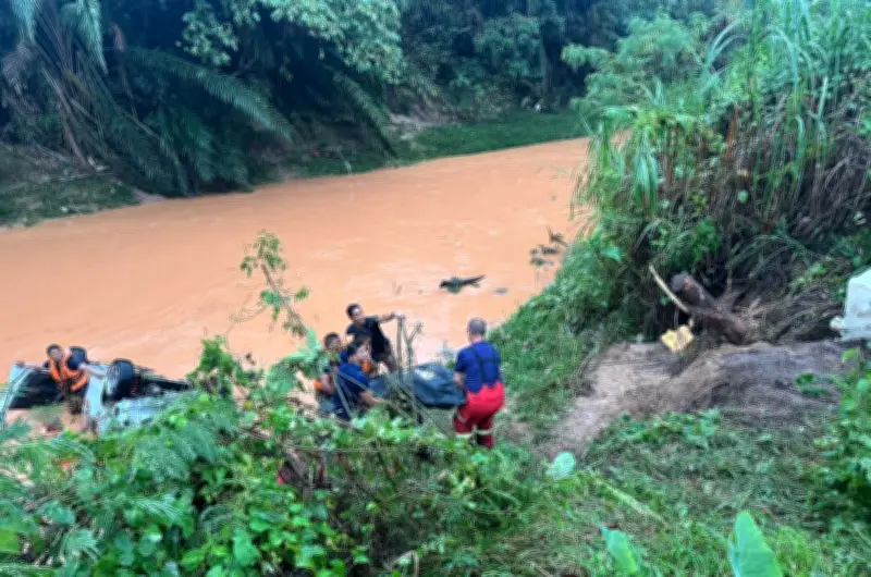 Pemuda Hilang Ditemui Maut Dalam Kereta Yang Tenggelam Di Sungai Gadut