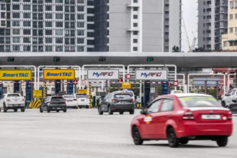 PLUS Jangka 2.2 Juta Kenderaan Harian Semasa CNY, RELA Bantu Kawal Trafik