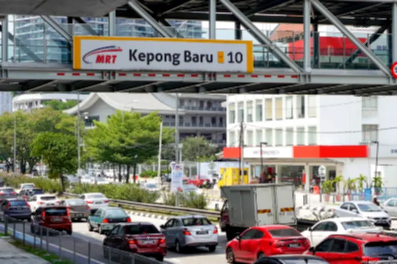 Polis Tangkap Lelaki 22 Tahun Disyaki Dalangi Siri Pecah Kereta di Tempat Letak Kereta MRT