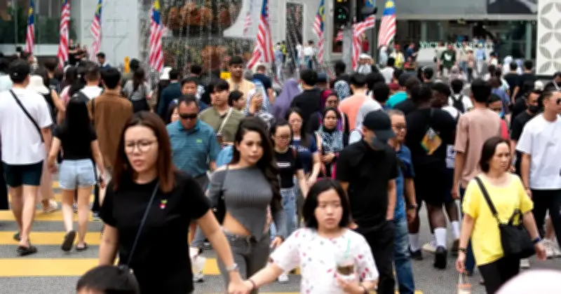 Populasi Malaysia Mencecah 34.3 Juta pada Suku Keempat 2025, Kadar Kelahiran Terus Menurun