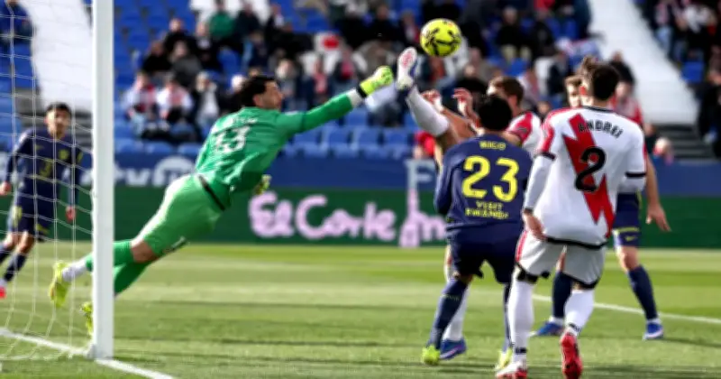 Rayo Vallecano Hancurkan Atletico Madrid 3-0 dalam Liga Sepanyol
