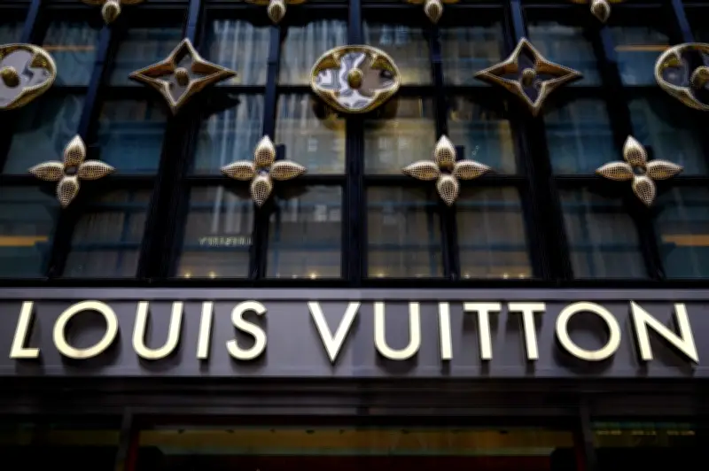 Saham Mewah Bergelora: Dana Lindung Nilai dan Risiko AI Pengaruhi Pasaran