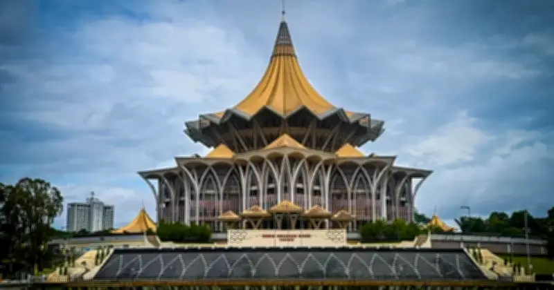 Sarawak Cabar Tiga Akta Petroleum Persekutuan di Mahkamah Tertinggi