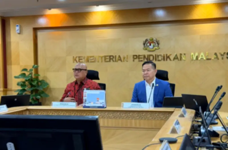Sarawak dan KPM Bincang Autonomi Pendidikan dan Program Dwibahasa