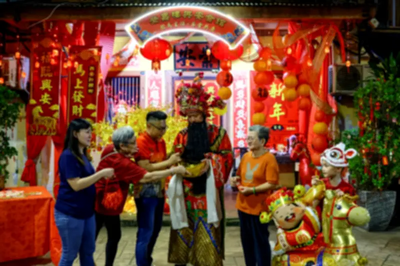 Sektor Peruncitan dan Hospitaliti Malaysia Makmur Sambut Sambutan Tahun Baru Cina dan Ramadan Bertindih