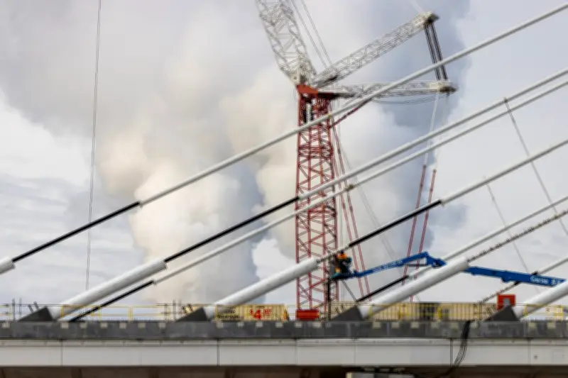 Trump Ancam Halang Pembukaan Jambatan Baharu AS-Kanada, Tuntut Pemilikan Separuh