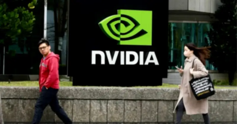 Wall Street Catat Kemerosotan Bulanan Disebabkan Ketidakpastian AI, Tarif dan Geopolitik