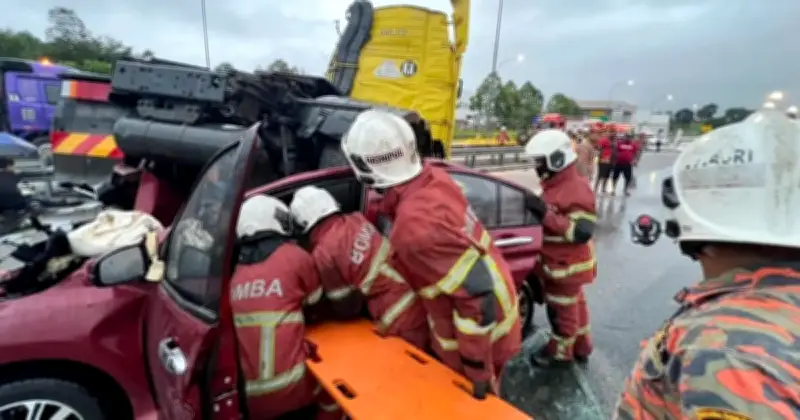 Wanita Maut dalam Kemalangan Tiga Kenderaan di Lebuhraya PLUS Berhampiran Bukit Beruntung
