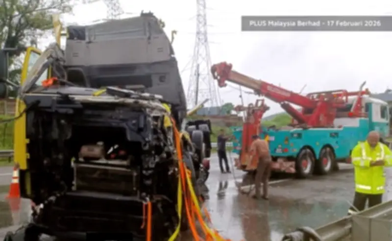 Wanita Maut Dalam Kemalangan Tiga Kenderaan Di Lebuhraya PLUS Dekat Bukit Beruntung