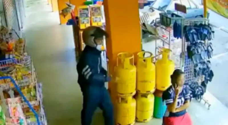 Wanita Selamat Tanpa Cedera Dalam Cubaan Ragut Rantai Di Bukit Beruntung