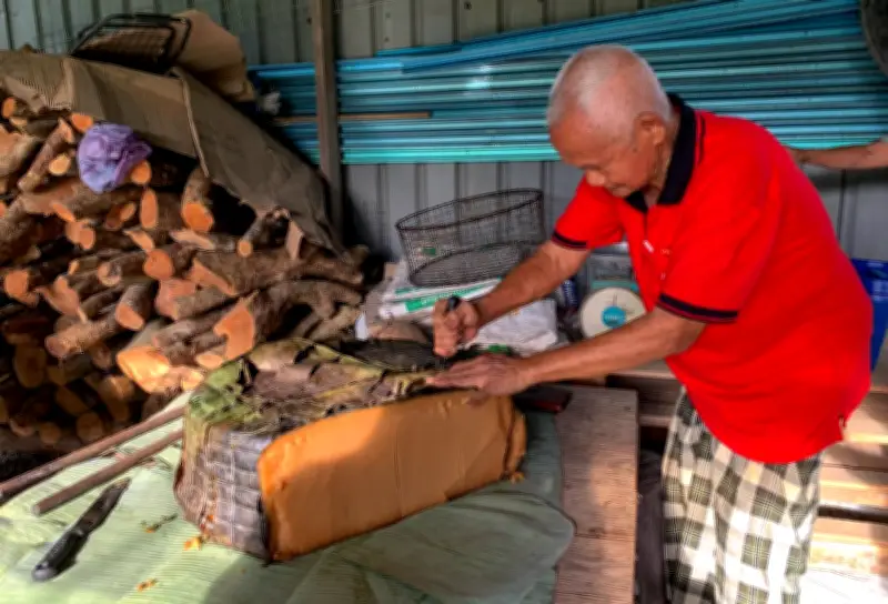 Warga Emas Pasir Mas Teruskan Tradisi Kiam Koay Empat Generasi Sambut Tahun Baru Cina