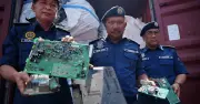 Kastam Pahang Rampas 8 Kontena E-Waste Bernilai RM2.15 Juta dalam Serbuan