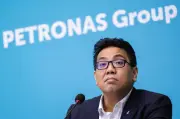 Petronas Bayar Dividen RM20 Bilion Kepada Kerajaan Pada 2026, Kata CEO