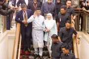 PM Anwar Ibrahim Rai Ulang Tahun Perkahwinan Ke-46 dengan Penghargaan kepada Dr Wan Azizah